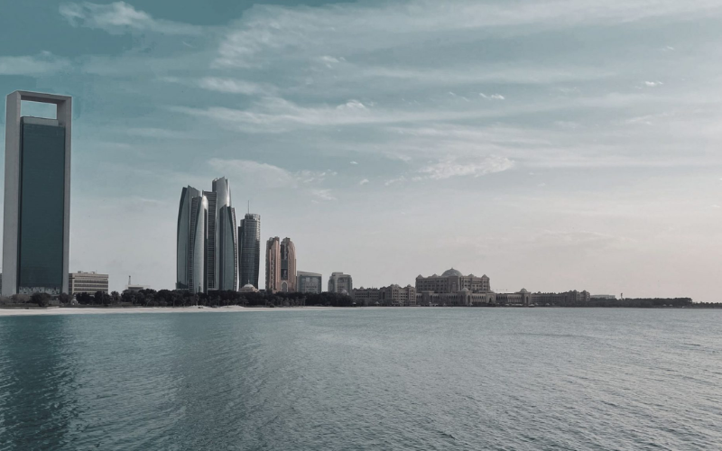Abu Dhabi Dr. Lang Emirates